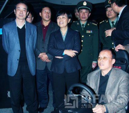 成都市副市长赵小维莅临安博站官网国际考察指导