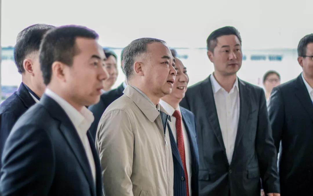 成都市重大产业项目集中开工 安博站官网国际科技文创项目亮相开工仪式