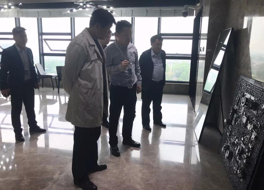 武侯区委常委、常务副区长张亚丹一行莅临安博站官网国际参观调研