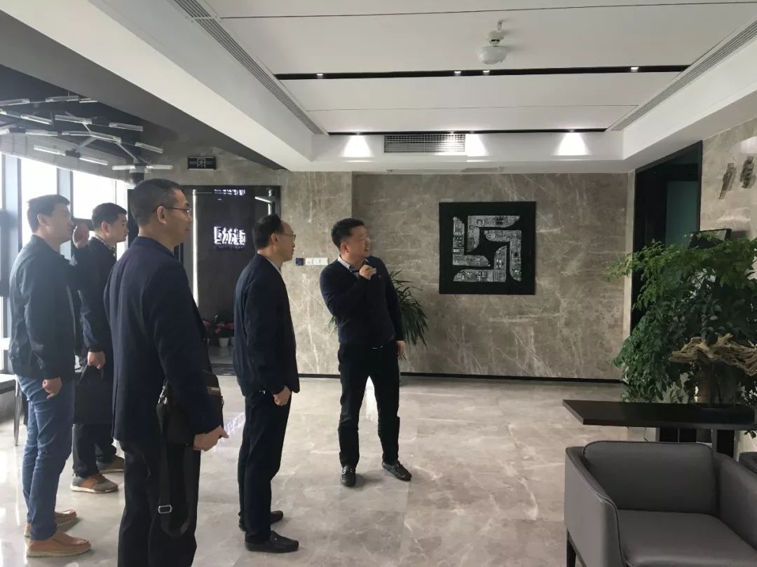 龙泉驿区城投公司董事长李智一行走访调研安博站官网集团