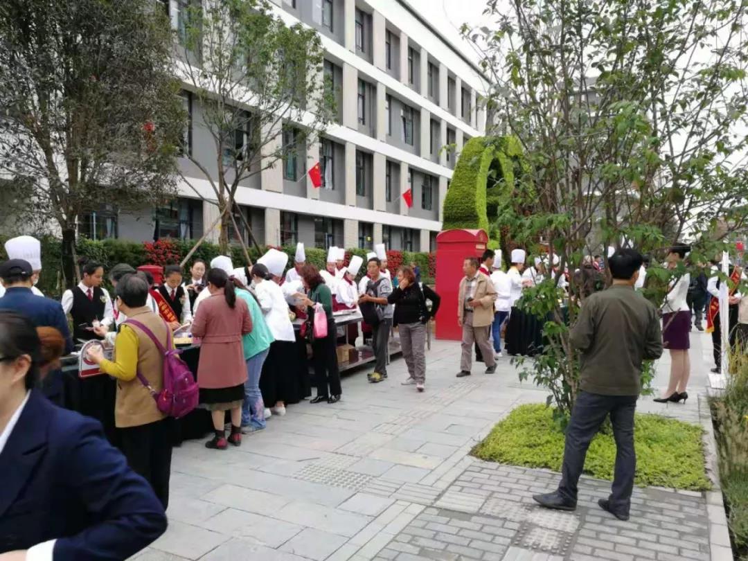 逛吃游玩枣子巷，美食才艺嘉年华