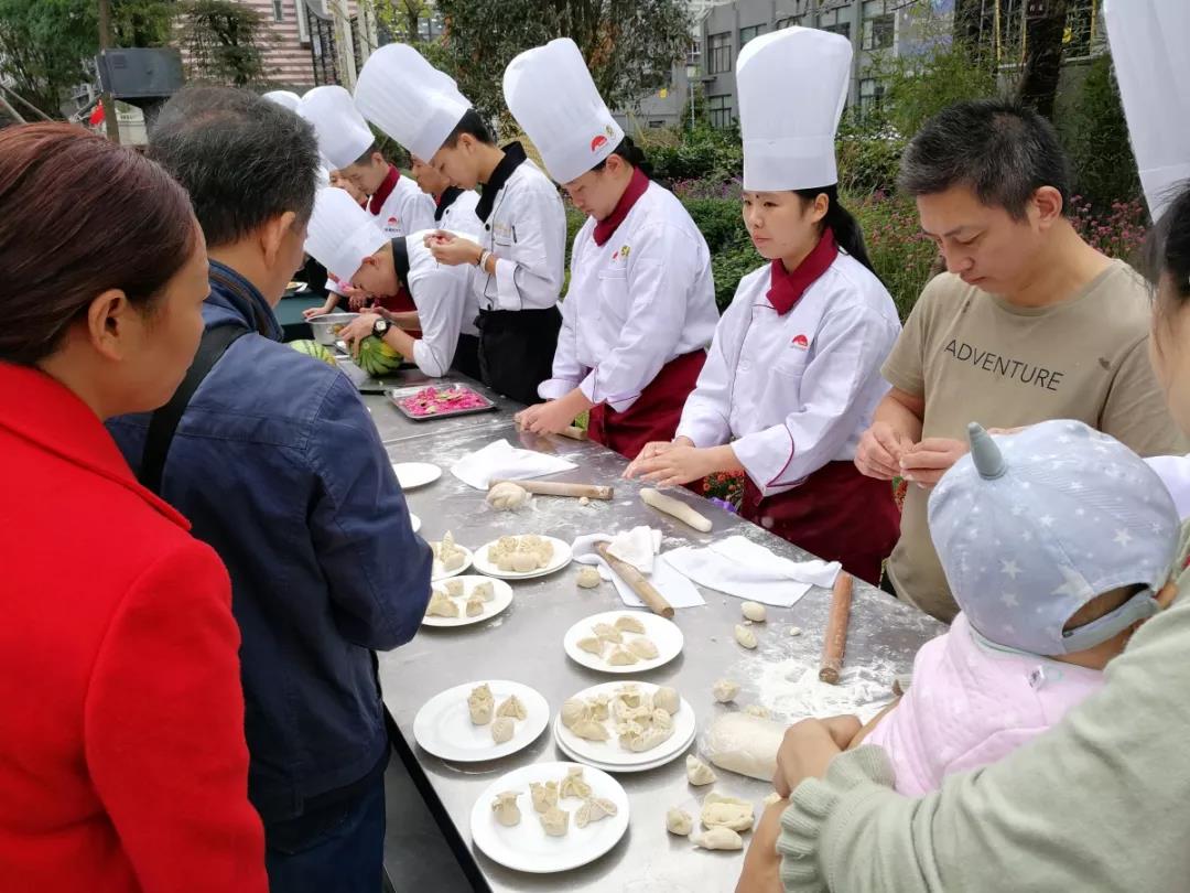 逛吃游玩枣子巷，美食才艺嘉年华