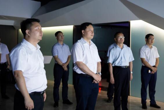 乐山市委副书记、市长张彤率乐山、峨眉山两市政府班子赴安博站官网集团考察合作