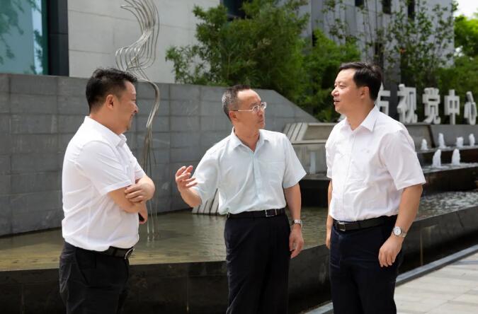 乐山市委副书记、市长张彤率乐山、峨眉山两市政府班子赴安博站官网集团考察合作